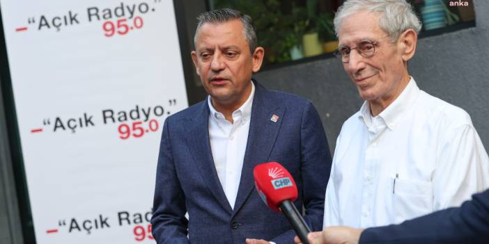 Özgür Özel, Açık Radyo’yu ziyaret etti: Türkiye’yi yöneten kötücül aklın uzantısı RTÜK yönetimi, hedef aldı