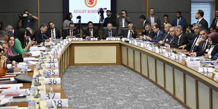 CHP'li Emir: AKP 'etki ajanlığı' teklifini geri çekti