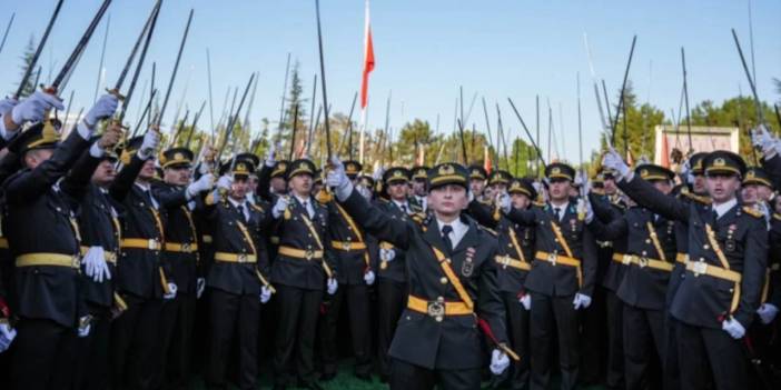 Teğmenlerin kılıçlı yemininde soruşturma tamamlandı: İhraç talebi