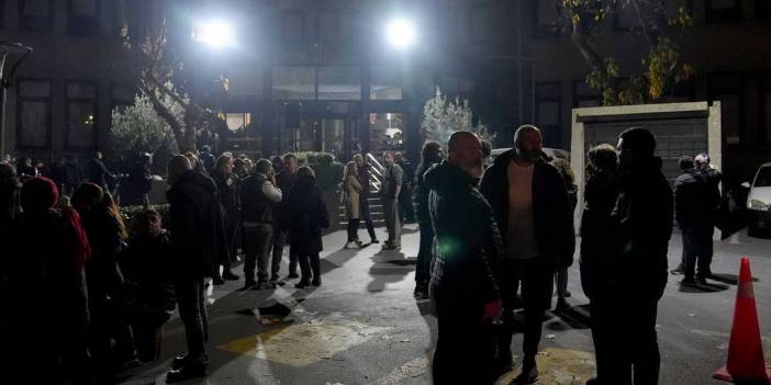 Kadıköy Belediyesi işçilerinin aldığı grev kararı bir dakika sürdü