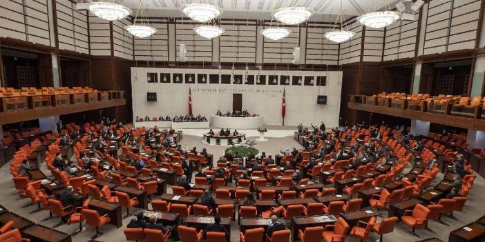 AKP ve MHP'nin oylarıyla: 'Asgari ücret, gerçek enflasyona göre artırılsın' önerisine ret