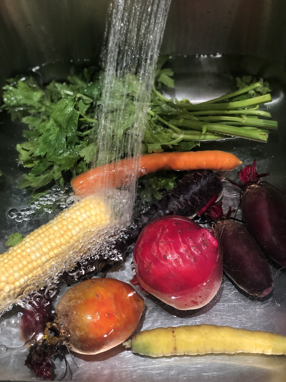 washing-vegetables-5012316-1280.jpg