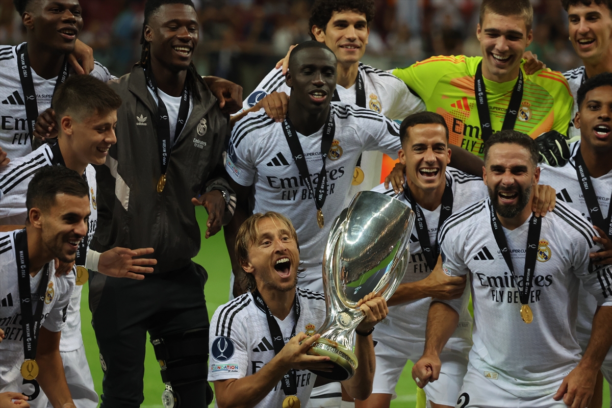 aa-20240814-35403477-35403473-real-madrid-uefa-super-kupanin-sahibi-oldu.jpg